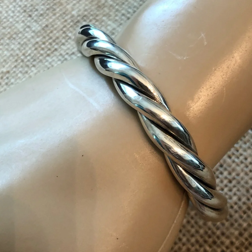 Classic Silpada Sterling Silver .925 Solid Twisted Cable Cuff Bracelet - Picture 3 of 5